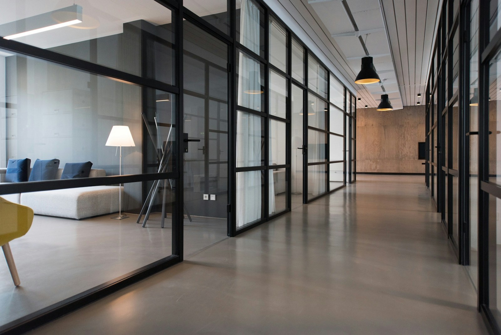 Espace de travail contemporain du projet Nova